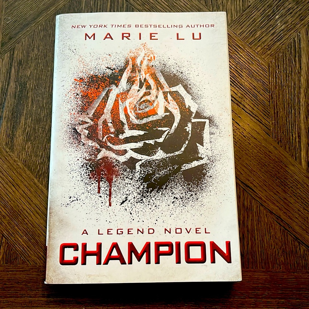 Champion by Marie Lu paperback book